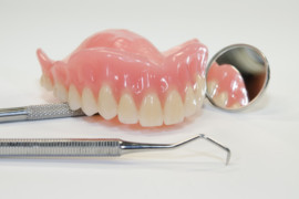 Protesi dentali mobili: cosa sono e a chi rivolgersi?
