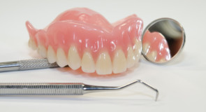 Protesi dentali mobili: cosa sono e a chi rivolgersi?