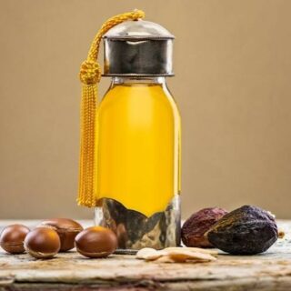 Olio di Argan per capelli secchi e pelle stressata: quando serve davvero e quando è solo marketing